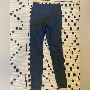 Outdoor voices textured compression leggings